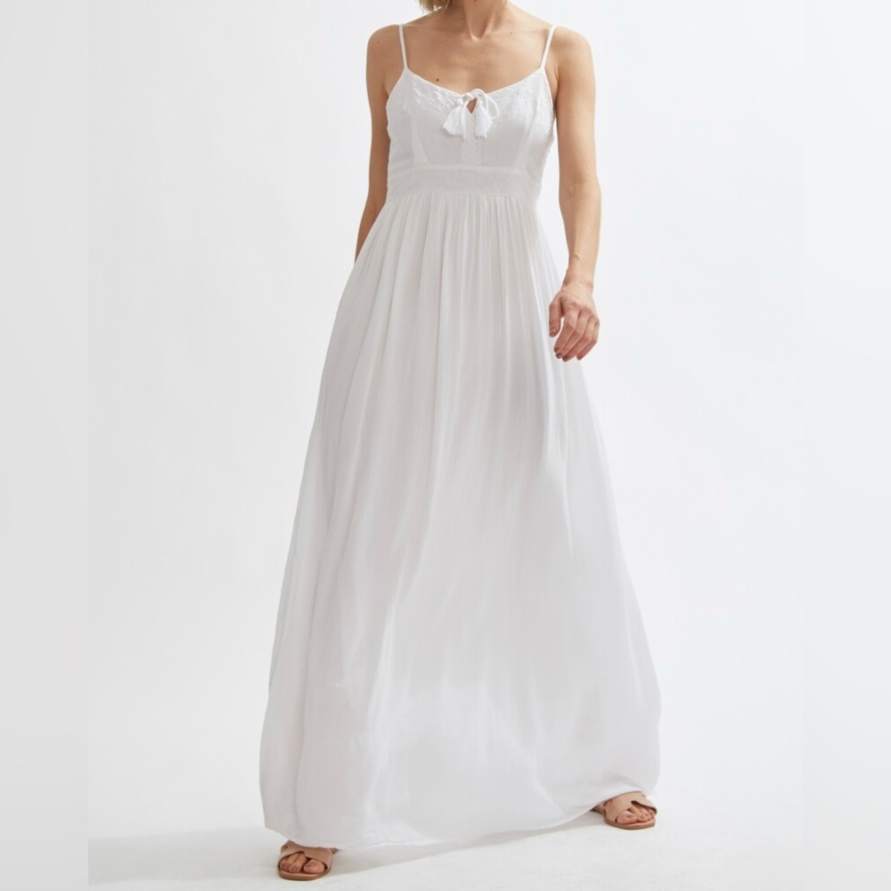 Lolita White Embroidered Boho Maxi Dress M Tassel Tie Beach Vacation